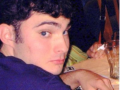 Federico Aldrovandi: condannati in via definitiva i 4 poliziotti che provocarono la morte del diciottenne ferrarese