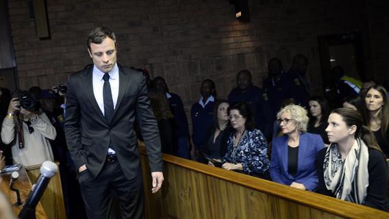 Pistorius, la condanna: 5 anni di carcere