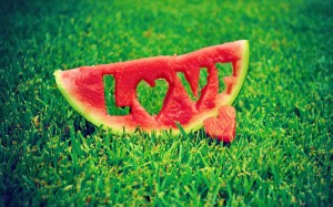 Watermelon-Love-Grass_2560x1600